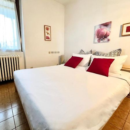 Green Apartment Albavilla Экстерьер фото