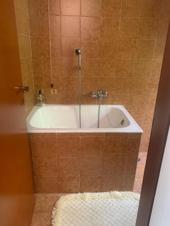 Green Apartment Albavilla Экстерьер фото
