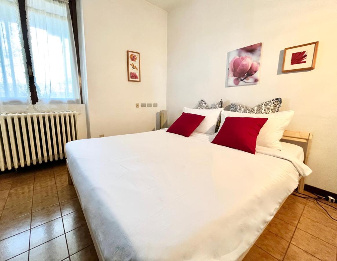 Green Apartment Albavilla Экстерьер фото